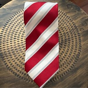 Donald J Trump Signature Collection Red&cream Striped Men's NeckTie classic silk